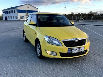 Шкода Фабия 2012 в Львове на Automoto.ua Желтый Шкода Фабия, объемом двигателя 1.39 л и пробегом 168 тыс. км за 4799 $, фото 1 на Automoto.ua