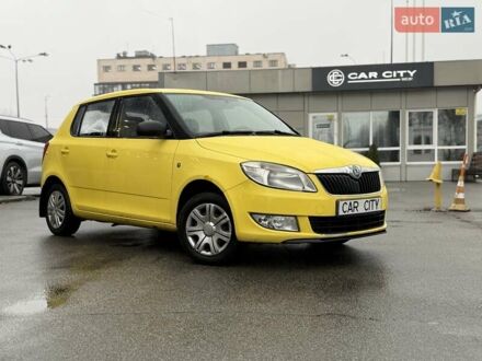 Жовтий Шкода Фабія, об'ємом двигуна 1.39 л та пробігом 298 тис. км за 4300 $, фото 1 на Automoto.ua