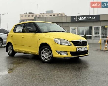 Жовтий Шкода Фабія, об'ємом двигуна 1.39 л та пробігом 298 тис. км за 4300 $, фото 1 на Automoto.ua