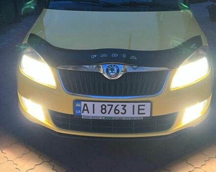 Жовтий Шкода Фабія, об'ємом двигуна 1.6 л та пробігом 308 тис. км за 5500 $, фото 1 на Automoto.ua
