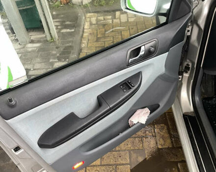 Серый Шкода Фабия, объемом двигателя 1.9 л и пробегом 276 тыс. км за 3300 $, фото 10 на Automoto.ua