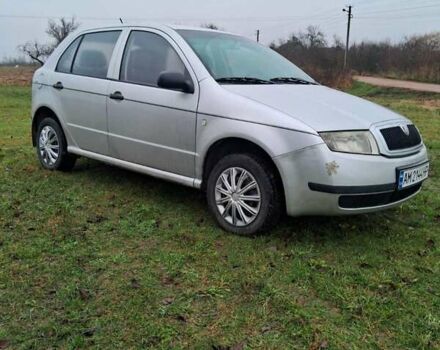 Сірий Шкода Фабія, об'ємом двигуна 1.4 л та пробігом 303 тис. км за 2600 $, фото 1 на Automoto.ua