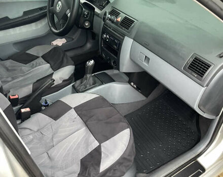 Серый Шкода Фабия, объемом двигателя 1.9 л и пробегом 276 тыс. км за 3300 $, фото 14 на Automoto.ua