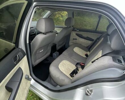 Серый Шкода Фабия, объемом двигателя 1.4 л и пробегом 247 тыс. км за 3000 $, фото 6 на Automoto.ua