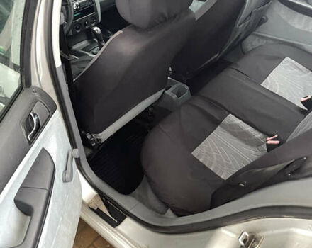 Серый Шкода Фабия, объемом двигателя 1.9 л и пробегом 276 тыс. км за 3300 $, фото 11 на Automoto.ua