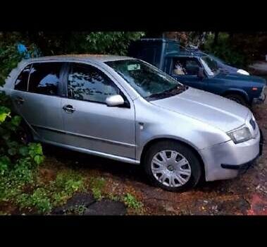 Сірий Шкода Фабія, об'ємом двигуна 1.9 л та пробігом 200 тис. км за 2950 $, фото 5 на Automoto.ua