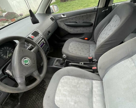 Сірий Шкода Фабія, об'ємом двигуна 1.39 л та пробігом 280 тис. км за 2100 $, фото 6 на Automoto.ua