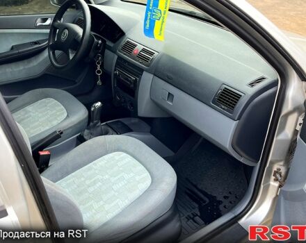 Сірий Шкода Фабія, об'ємом двигуна 1.4 л та пробігом 211 тис. км за 3500 $, фото 12 на Automoto.ua