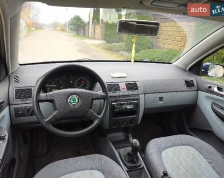 Серый Шкода Фабия, объемом двигателя 1.9 л и пробегом 235 тыс. км за 2350 $, фото 6 на Automoto.ua