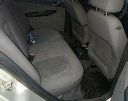 Серый Шкода Фабия, объемом двигателя 1.39 л и пробегом 290 тыс. км за 4000 $, фото 8 на Automoto.ua