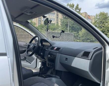Сірий Шкода Фабія, об'ємом двигуна 1.4 л та пробігом 255 тис. км за 3400 $, фото 22 на Automoto.ua