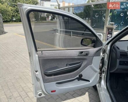 Сірий Шкода Фабія, об'ємом двигуна 1.4 л та пробігом 255 тис. км за 3400 $, фото 7 на Automoto.ua