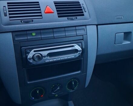 Серый Шкода Фабия, объемом двигателя 1.4 л и пробегом 150 тыс. км за 3800 $, фото 9 на Automoto.ua