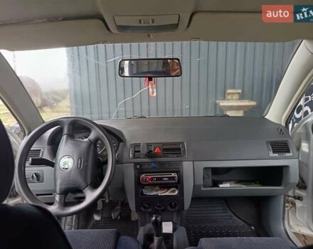 Серый Шкода Фабия, объемом двигателя 1.39 л и пробегом 289 тыс. км за 2800 $, фото 4 на Automoto.ua