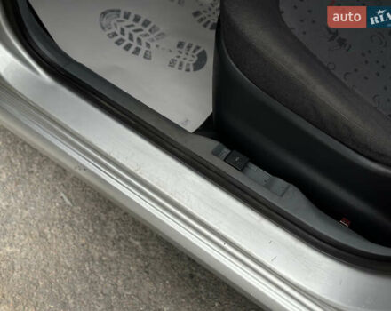 Серый Шкода Фабия, объемом двигателя 1.4 л и пробегом 182 тыс. км за 3900 $, фото 31 на Automoto.ua