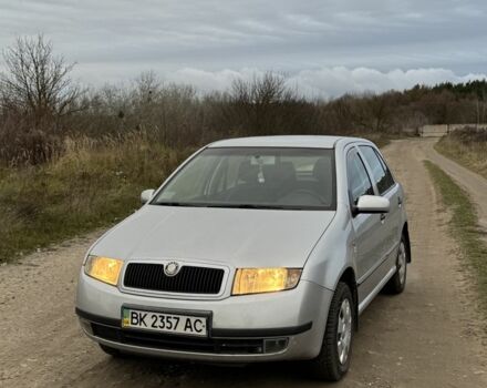 Сірий Шкода Фабія, об'ємом двигуна 1.4 л та пробігом 250 тис. км за 2500 $, фото 2 на Automoto.ua