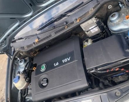 Серый Шкода Фабия, объемом двигателя 1.4 л и пробегом 270 тыс. км за 2700 $, фото 2 на Automoto.ua