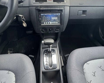 Серый Шкода Фабия, объемом двигателя 1.39 л и пробегом 195 тыс. км за 4495 $, фото 24 на Automoto.ua