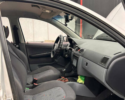 Серый Шкода Фабия, объемом двигателя 1.4 л и пробегом 285 тыс. км за 2999 $, фото 1 на Automoto.ua