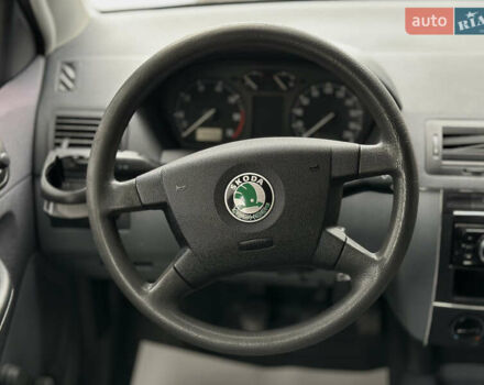 Серый Шкода Фабия, объемом двигателя 1.4 л и пробегом 182 тыс. км за 3900 $, фото 37 на Automoto.ua