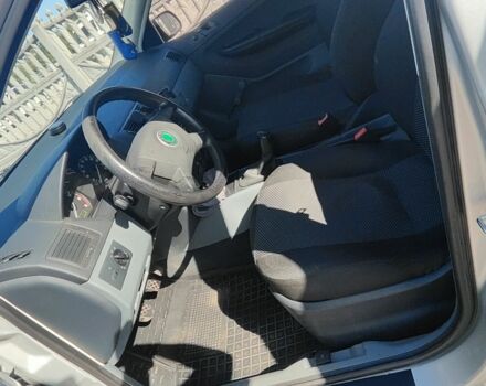 Серый Шкода Фабия, объемом двигателя 1.4 л и пробегом 201 тыс. км за 3400 $, фото 3 на Automoto.ua