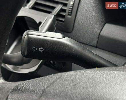 Серый Шкода Фабия, объемом двигателя 1.4 л и пробегом 182 тыс. км за 3900 $, фото 38 на Automoto.ua