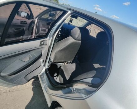 Серый Шкода Фабия, объемом двигателя 1.4 л и пробегом 201 тыс. км за 3400 $, фото 4 на Automoto.ua