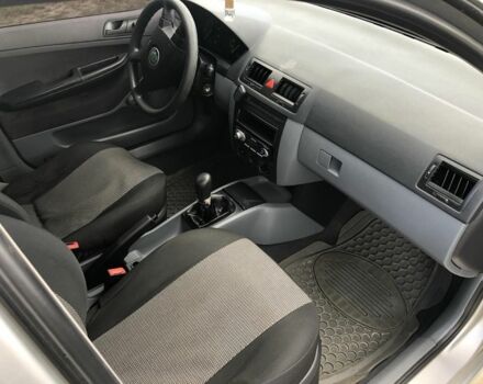 Сірий Шкода Фабія, об'ємом двигуна 1.4 л та пробігом 319 тис. км за 2900 $, фото 4 на Automoto.ua