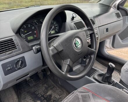 Сірий Шкода Фабія, об'ємом двигуна 1.4 л та пробігом 250 тис. км за 2500 $, фото 14 на Automoto.ua