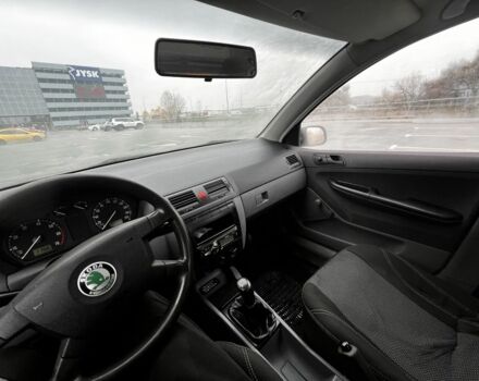 Серый Шкода Фабия, объемом двигателя 1.4 л и пробегом 307 тыс. км за 3000 $, фото 9 на Automoto.ua