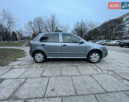 Серый Шкода Фабия, объемом двигателя 1.4 л и пробегом 179 тыс. км за 3500 $, фото 4 на Automoto.ua