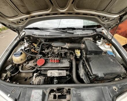 Серый Шкода Фабия, объемом двигателя 1.4 л и пробегом 307 тыс. км за 3000 $, фото 11 на Automoto.ua