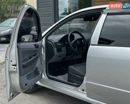 Серый Шкода Фабия, объемом двигателя 1.4 л и пробегом 182 тыс. км за 3900 $, фото 29 на Automoto.ua