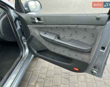 Серый Шкода Фабия, объемом двигателя 1.39 л и пробегом 270 тыс. км за 2900 $, фото 21 на Automoto.ua