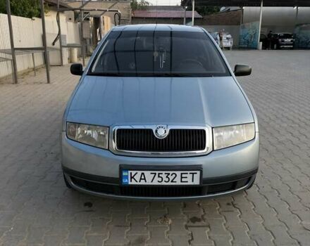 Серый Шкода Фабия, объемом двигателя 1.4 л и пробегом 244 тыс. км за 3000 $, фото 2 на Automoto.ua