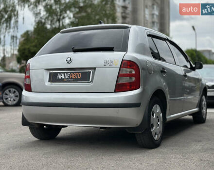 Серый Шкода Фабия, объемом двигателя 1.4 л и пробегом 182 тыс. км за 3900 $, фото 24 на Automoto.ua