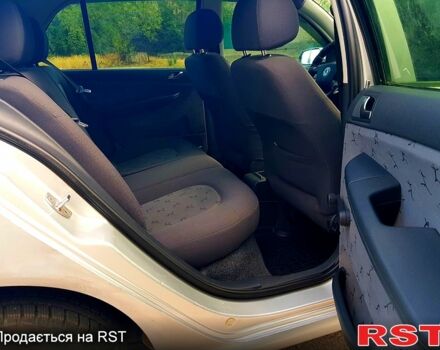 Серый Шкода Фабия, объемом двигателя 1.4 л и пробегом 205 тыс. км за 3500 $, фото 7 на Automoto.ua