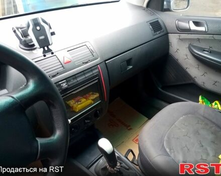 Серый Шкода Фабия, объемом двигателя 1.2 л и пробегом 333 тыс. км за 2000 $, фото 3 на Automoto.ua