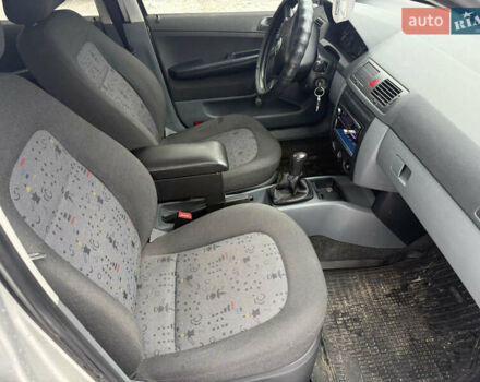 Серый Шкода Фабия, объемом двигателя 1.2 л и пробегом 240 тыс. км за 2750 $, фото 8 на Automoto.ua