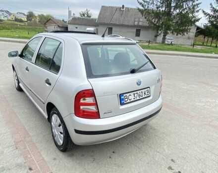 Серый Шкода Фабия, объемом двигателя 1.39 л и пробегом 227 тыс. км за 4500 $, фото 3 на Automoto.ua