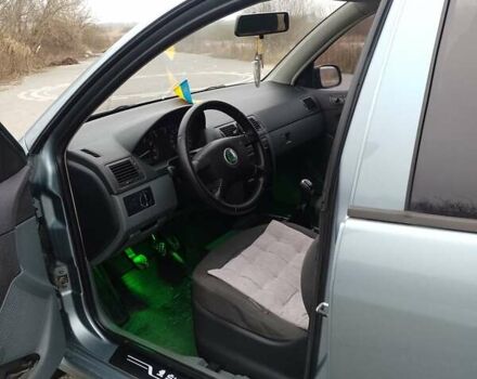 Сірий Шкода Фабія, об'ємом двигуна 1.2 л та пробігом 325 тис. км за 3450 $, фото 36 на Automoto.ua