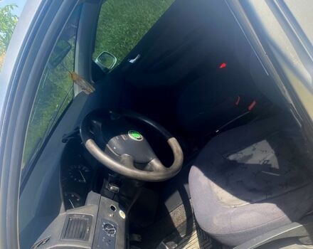 Серый Шкода Фабия, объемом двигателя 1.2 л и пробегом 190 тыс. км за 2700 $, фото 5 на Automoto.ua