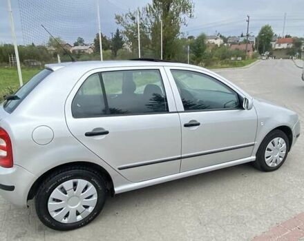 Серый Шкода Фабия, объемом двигателя 1.39 л и пробегом 227 тыс. км за 4500 $, фото 2 на Automoto.ua