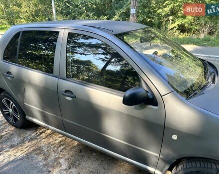 Сірий Шкода Фабія, об'ємом двигуна 1.2 л та пробігом 244 тис. км за 3100 $, фото 5 на Automoto.ua