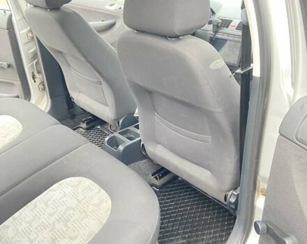 Серый Шкода Фабия, объемом двигателя 1.39 л и пробегом 227 тыс. км за 4500 $, фото 13 на Automoto.ua