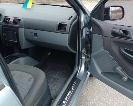 Сірий Шкода Фабія, об'ємом двигуна 1.2 л та пробігом 325 тис. км за 3450 $, фото 33 на Automoto.ua