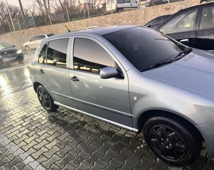 Серый Шкода Фабия, объемом двигателя 1.4 л и пробегом 236 тыс. км за 4200 $, фото 2 на Automoto.ua
