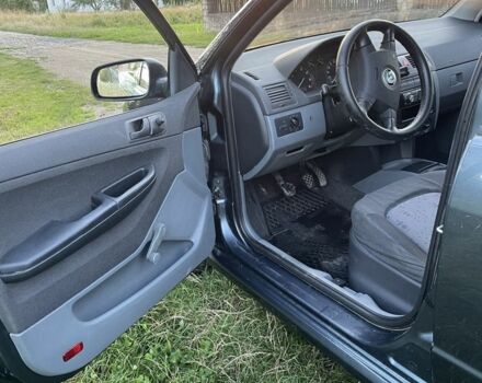 Сірий Шкода Фабія, об'ємом двигуна 0 л та пробігом 240 тис. км за 2650 $, фото 4 на Automoto.ua