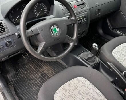 Серый Шкода Фабия, объемом двигателя 1.9 л и пробегом 280 тыс. км за 2500 $, фото 1 на Automoto.ua