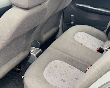 Сірий Шкода Фабія, об'ємом двигуна 1.2 л та пробігом 122 тис. км за 2400 $, фото 8 на Automoto.ua